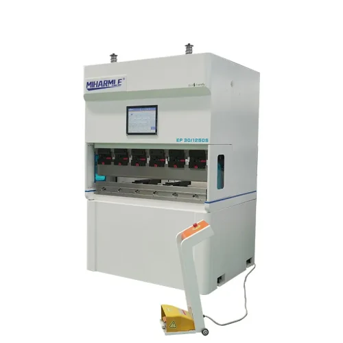 EP30-1250S: prensa plegadora totalmente eléctrica con INOVANCE